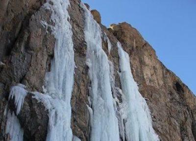 آبشار خور البرز ، غول یخی بزرگ در ایران