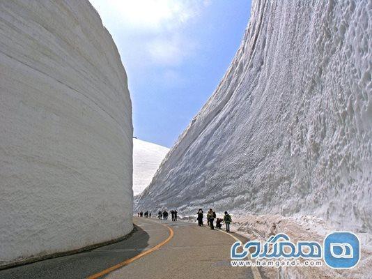 دیدنی های ژاپن ، جاده ای با دیوارهای برفی 20 متری در ژاپن